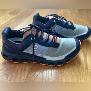 On cloud vista running shoes